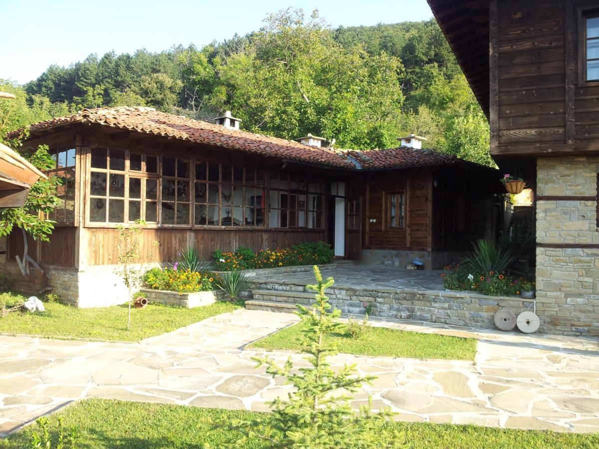 Кьща За Гости Свети Никола Hotel Jeravna Exterior foto
